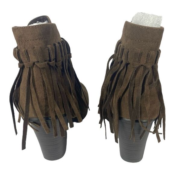 Breckelles Women’s Faux Suede Brown Fringed Ankle Bootie 7.5 M Stacked Heel - Picture 3 of 7